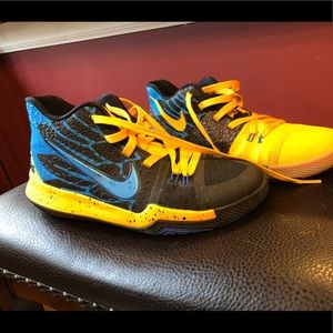 Kyrie Nike Youth School Bus Basketball Shoes
